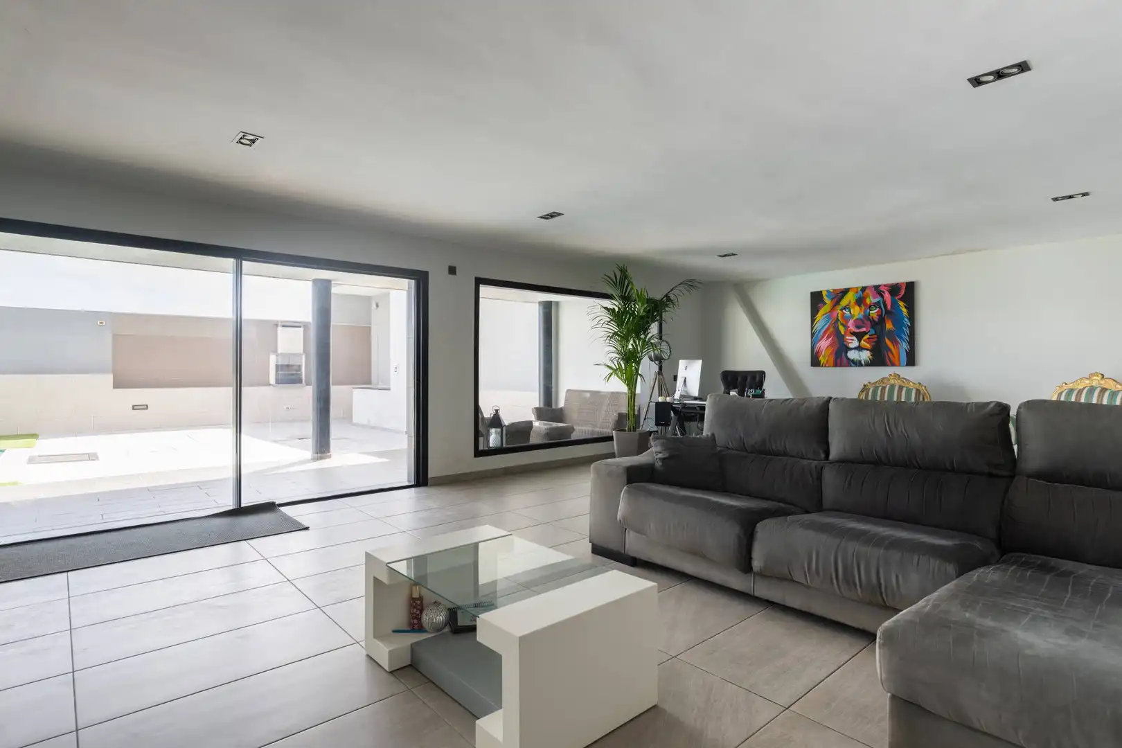 Sala d'estar de Casa o xalet en venda en Telde amb Jardí privat, Terrassa i Traster
