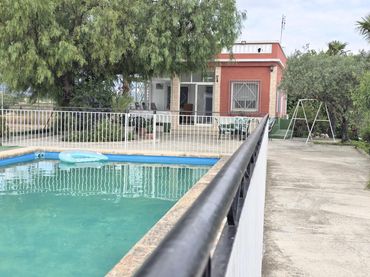 Villa zum Verkauf in Pedanías Este