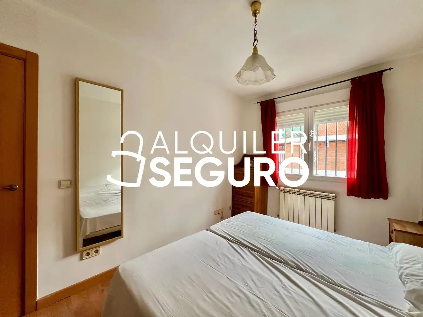 Bedroom of Flat for rent in Madrid  with Air Conditioner, Heating and Furnished