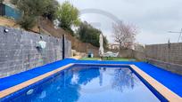 Swimming pool of House or chalet for sale in Terrassa  with Air Conditioner, Heating and Terrace