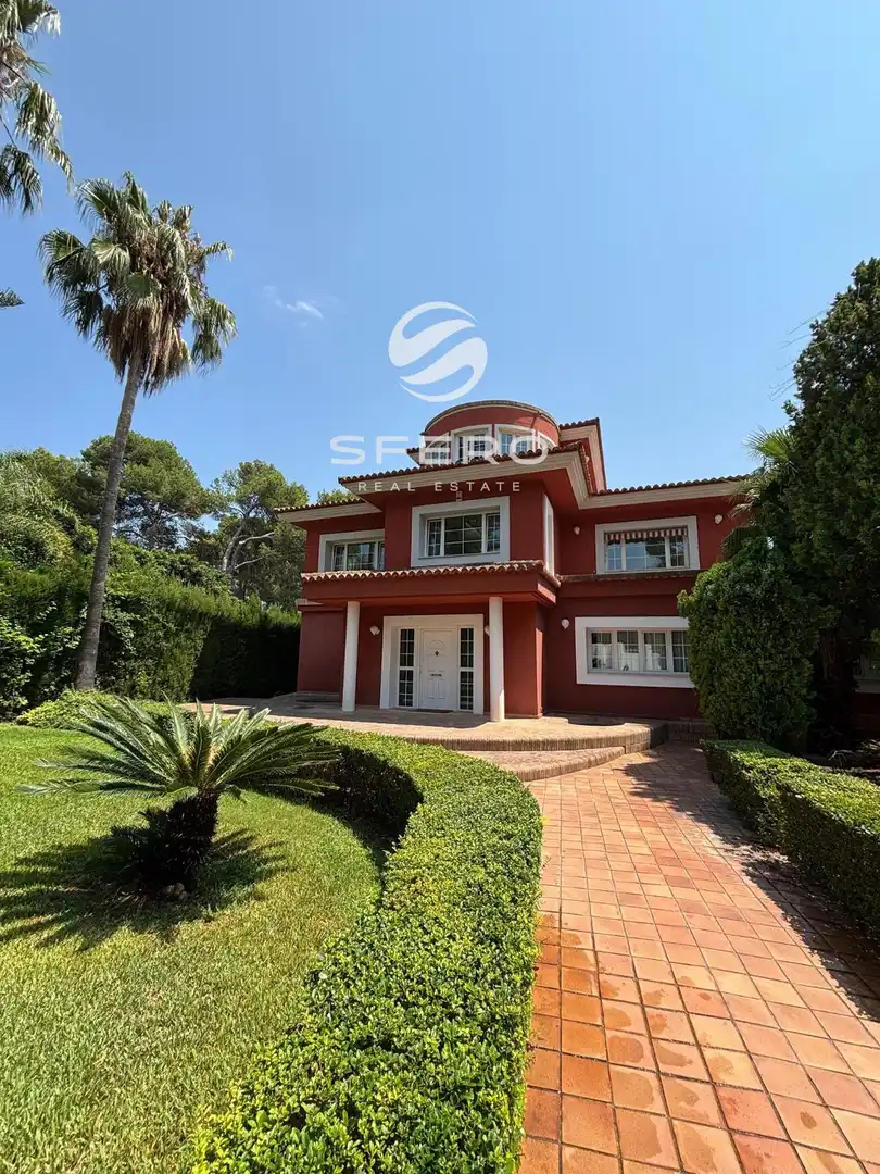 Villa avec piscine à vendre à N/A