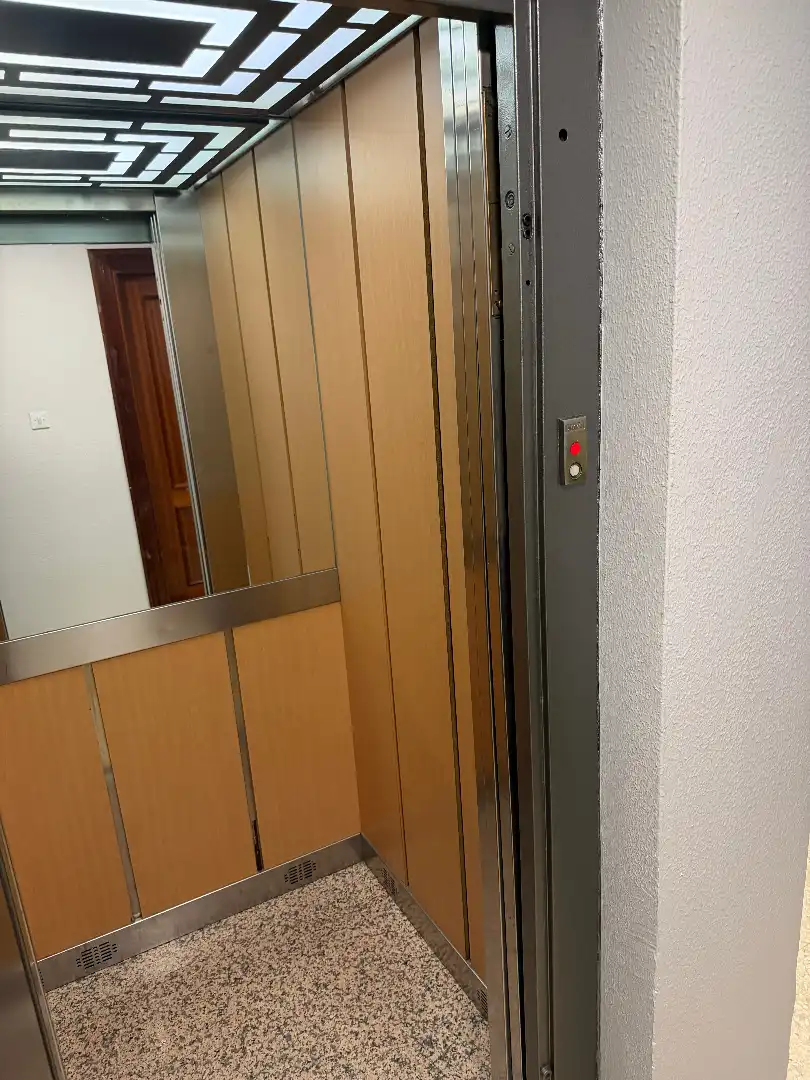Pis en venda en Gijón  amb Calefacció, Forn i Rentadora