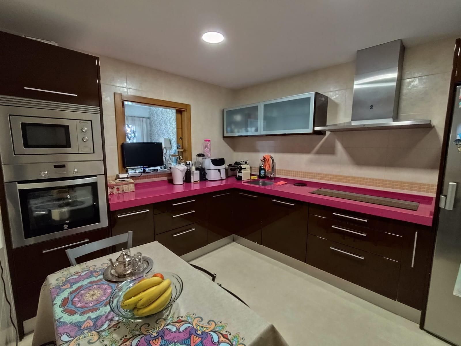 Cuina de Casa adosada en venda en La Línea de la Concepción