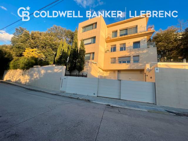 Casa-chalet en Venta en Vallvidrera - Tibidabo - Les Planes