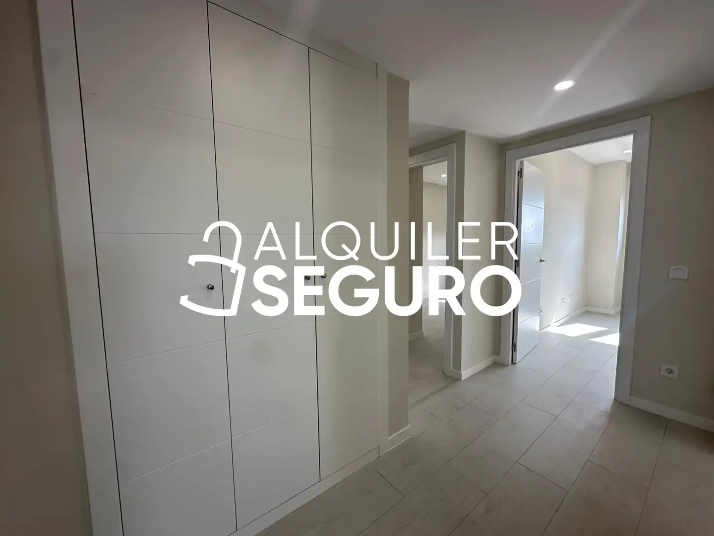 Piso de alquiler en Valencia con Aire acondicionado, Terraza y Trastero