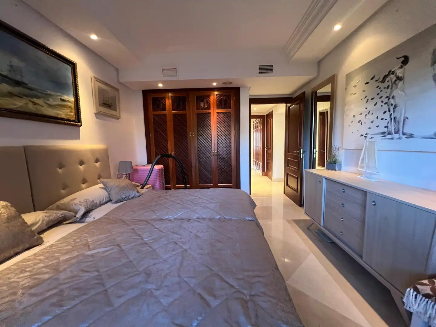 Schlafzimmer von Wohnung zum Verkauf in Estepona mit Klimaanlage, Privatgarten und Terrasse