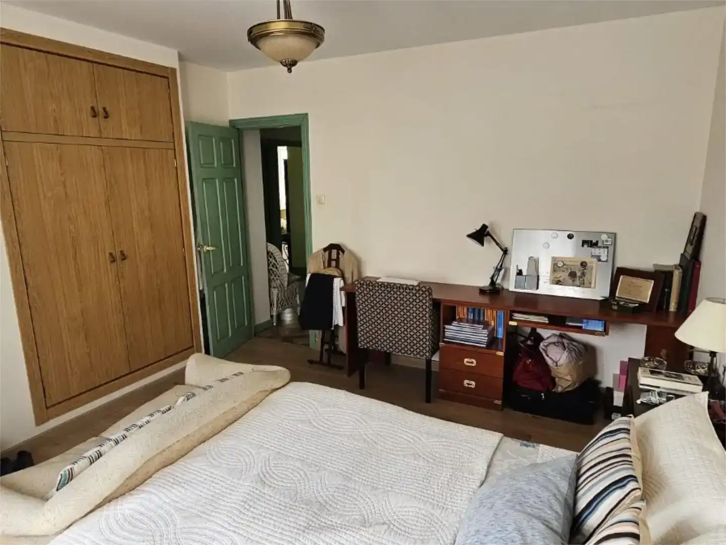 Dormitori de Casa o xalet en venda en Viveiro amb Jardí privat, Parquet i Moblat