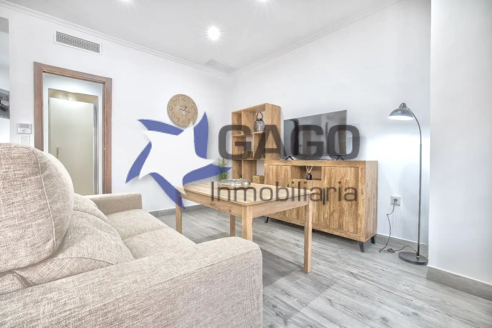 Estudio de alquiler en Santa Rosa - Valdeolleros