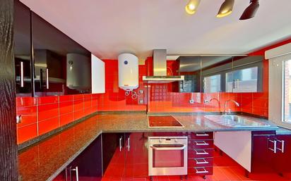 Kitchen of Flat for sale in Gijón   with Heating and Oven