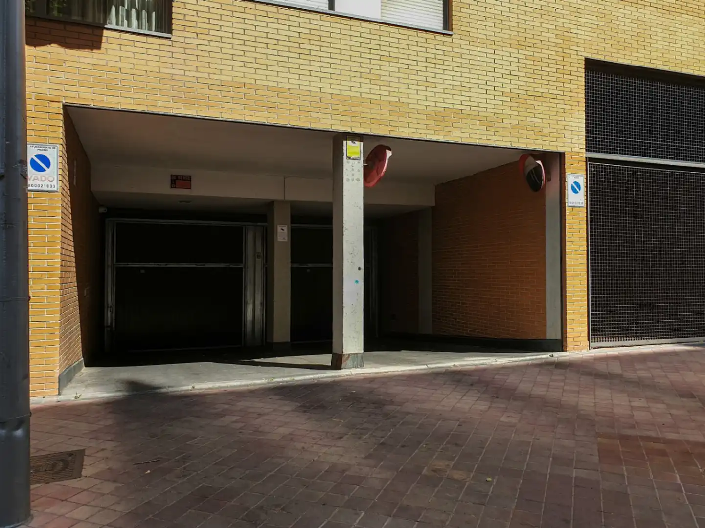 Parking of Garage for rent in Madrid