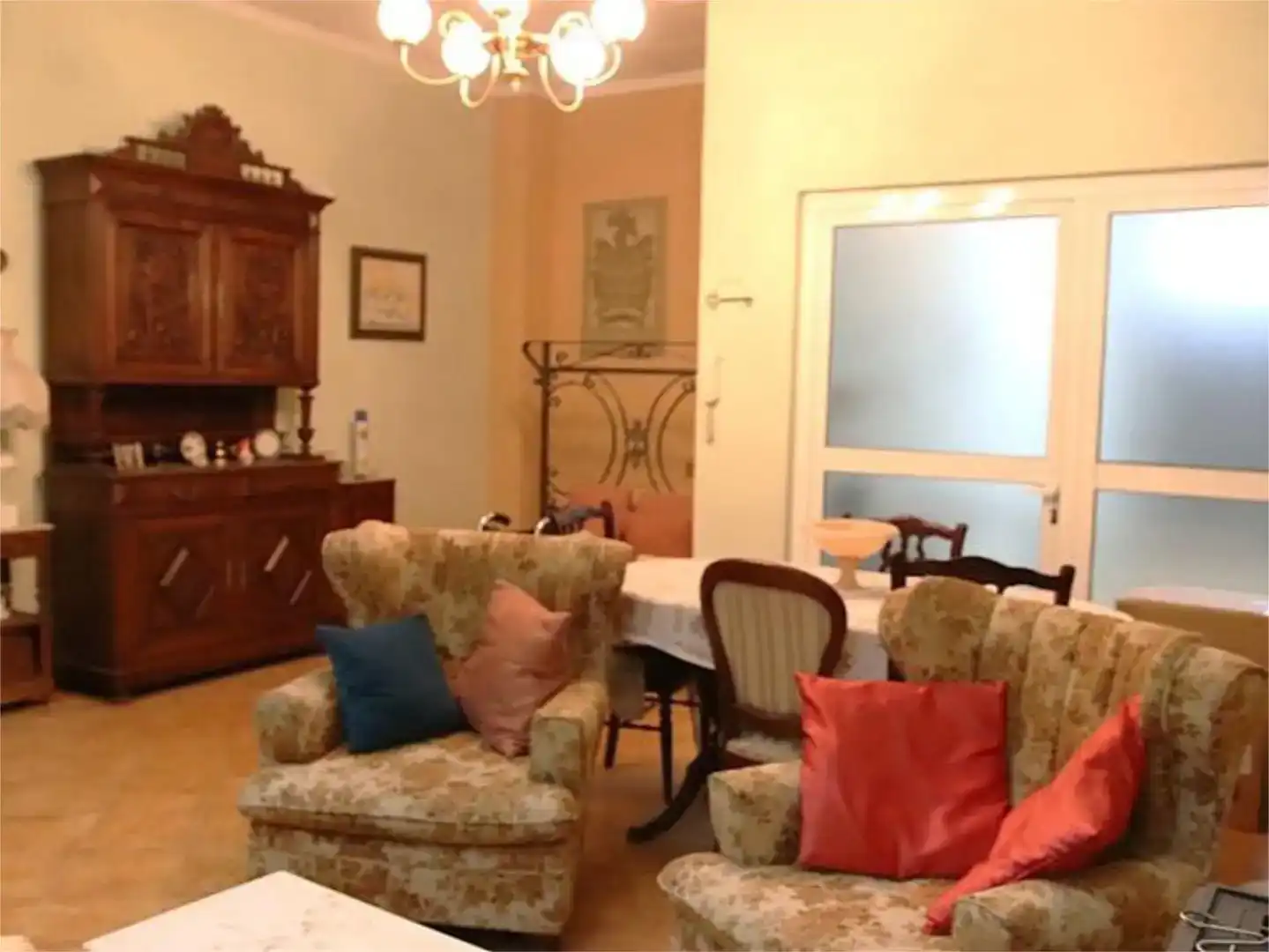 Sala d'estar de Casa adosada en venda en Moratalla amb Jardí privat, Parquet i Traster