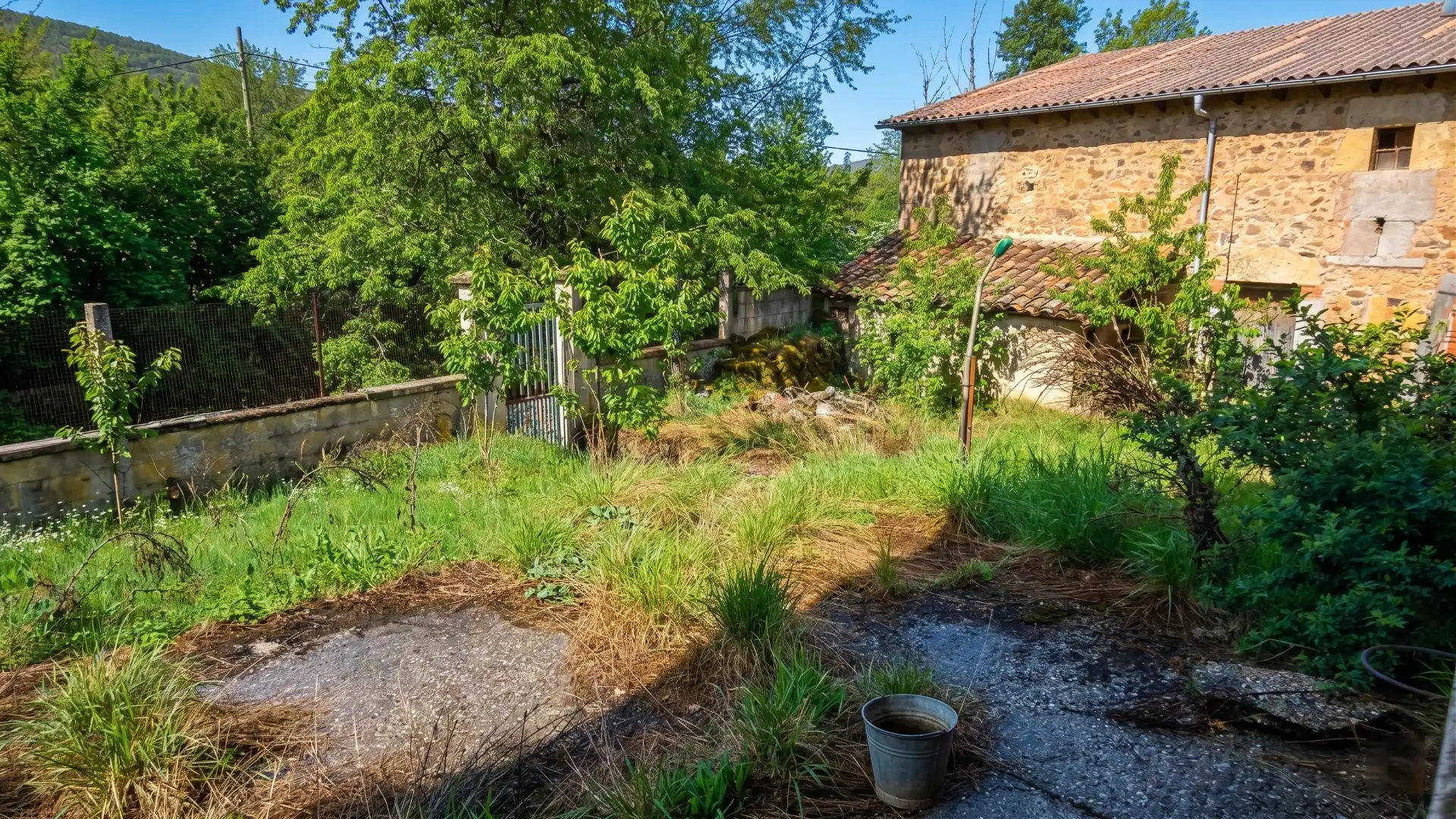 Country homes for sale in Matallana de Torío  with Private garden, Storage room and Furnished