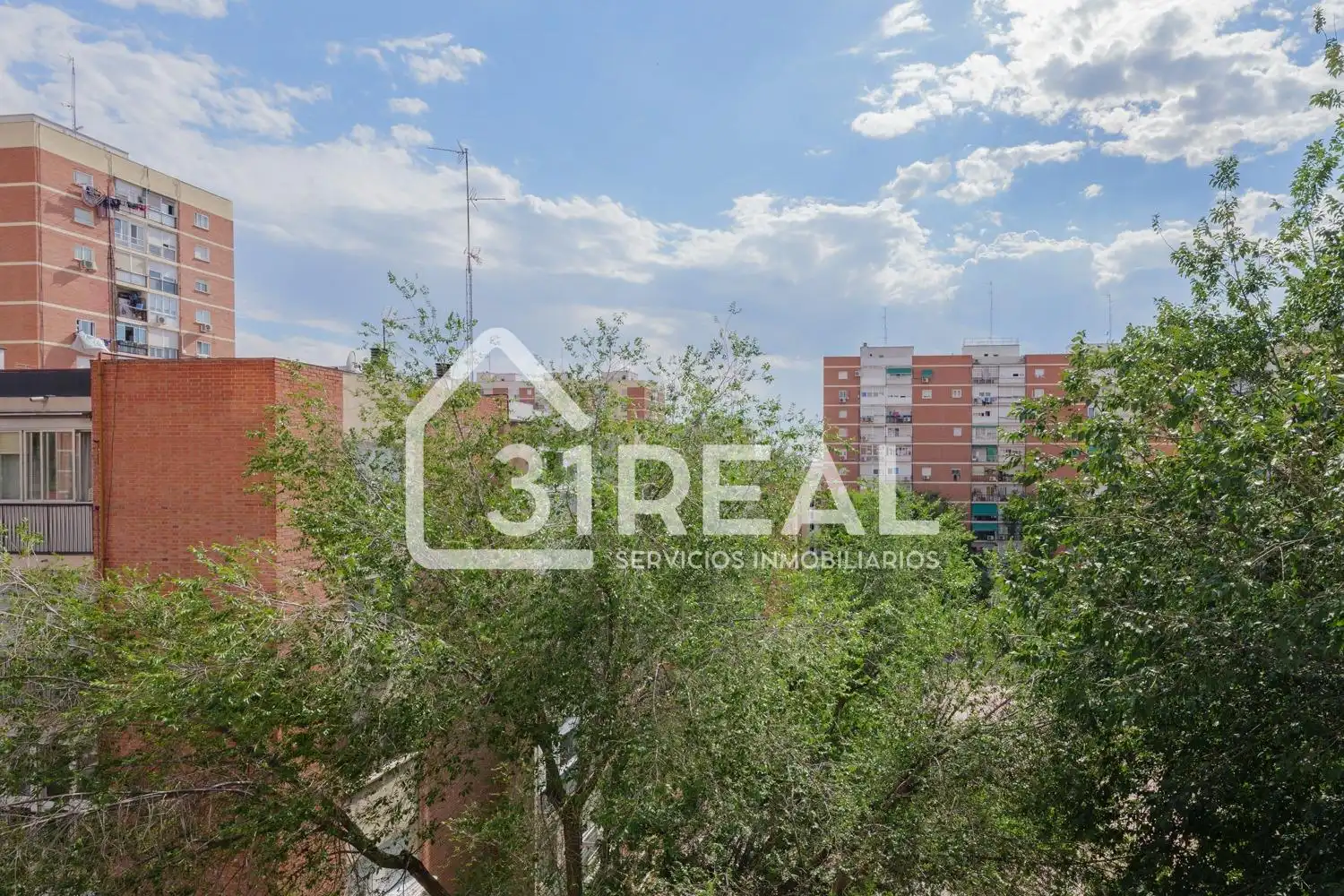 Piso en venta en Madrid con Calefacción, Parquet y Terraza