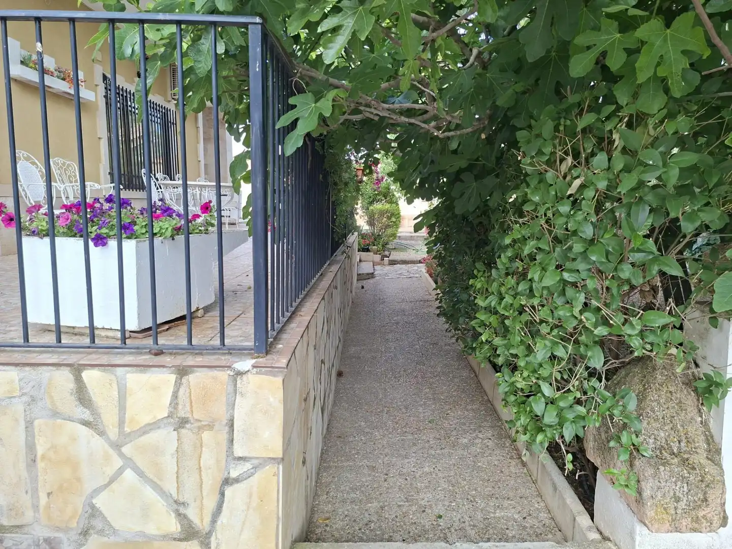 Finca rústica en venda en La Almarcha  amb Calefacció, Jardí privat i Piscina