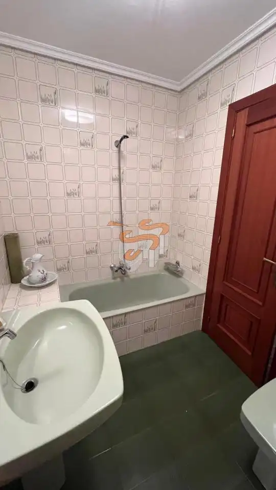 Baño de Piso en venta en Ferrol con Calefacción, Parquet y Trastero