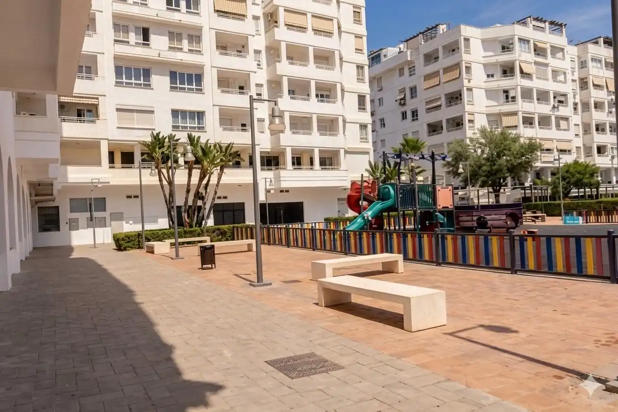 Àtic amb piscina en venda a Nueva Andalucía, imagen 2