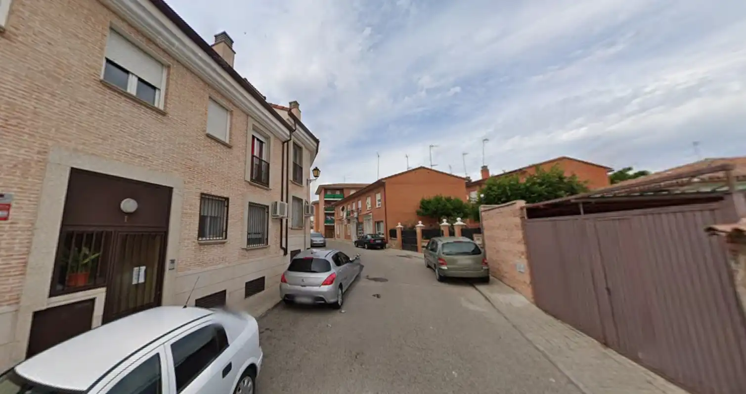Vista exterior de Casa o xalet en venda en Villa del Prado amb Traster
