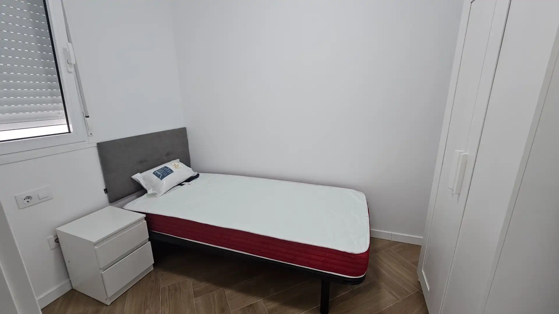 Dormitori de Casa o xalet en venda en La Algaba amb Aire condicionat, Calefacció i Moblat