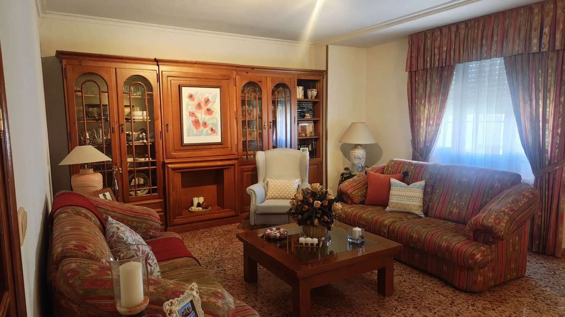 Wohnzimmer von Einfamilien-Reihenhaus zum Verkauf in Argamasilla de Calatrava mit Klimaanlage, Heizung und Abstellraum