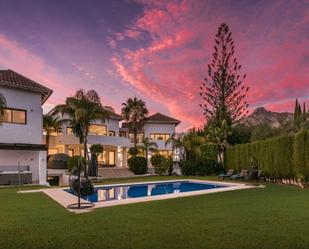 Jardí de Casa o xalet en venda en Marbella amb Parquet, Piscina i Balcó