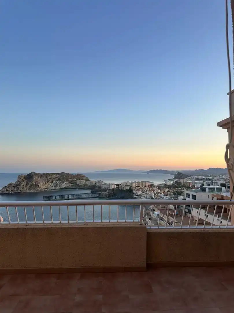 Vista exterior de Apartament de lloguer en Águilas amb Aire condicionat, Moblat i Balcó