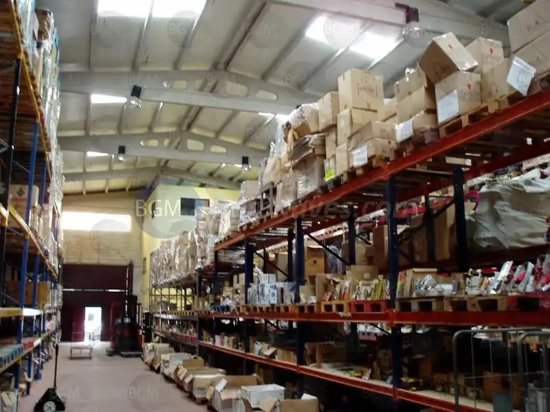 Nave industrial in affitto a Cambre