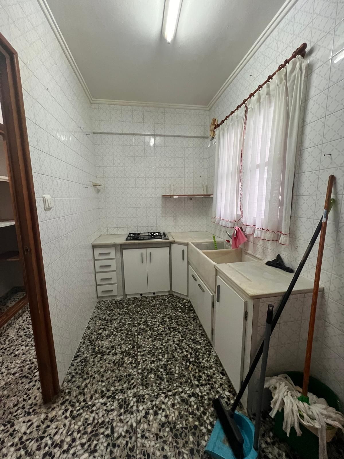 Cuina de Pis en venda en Llíria amb Traster i Balcó