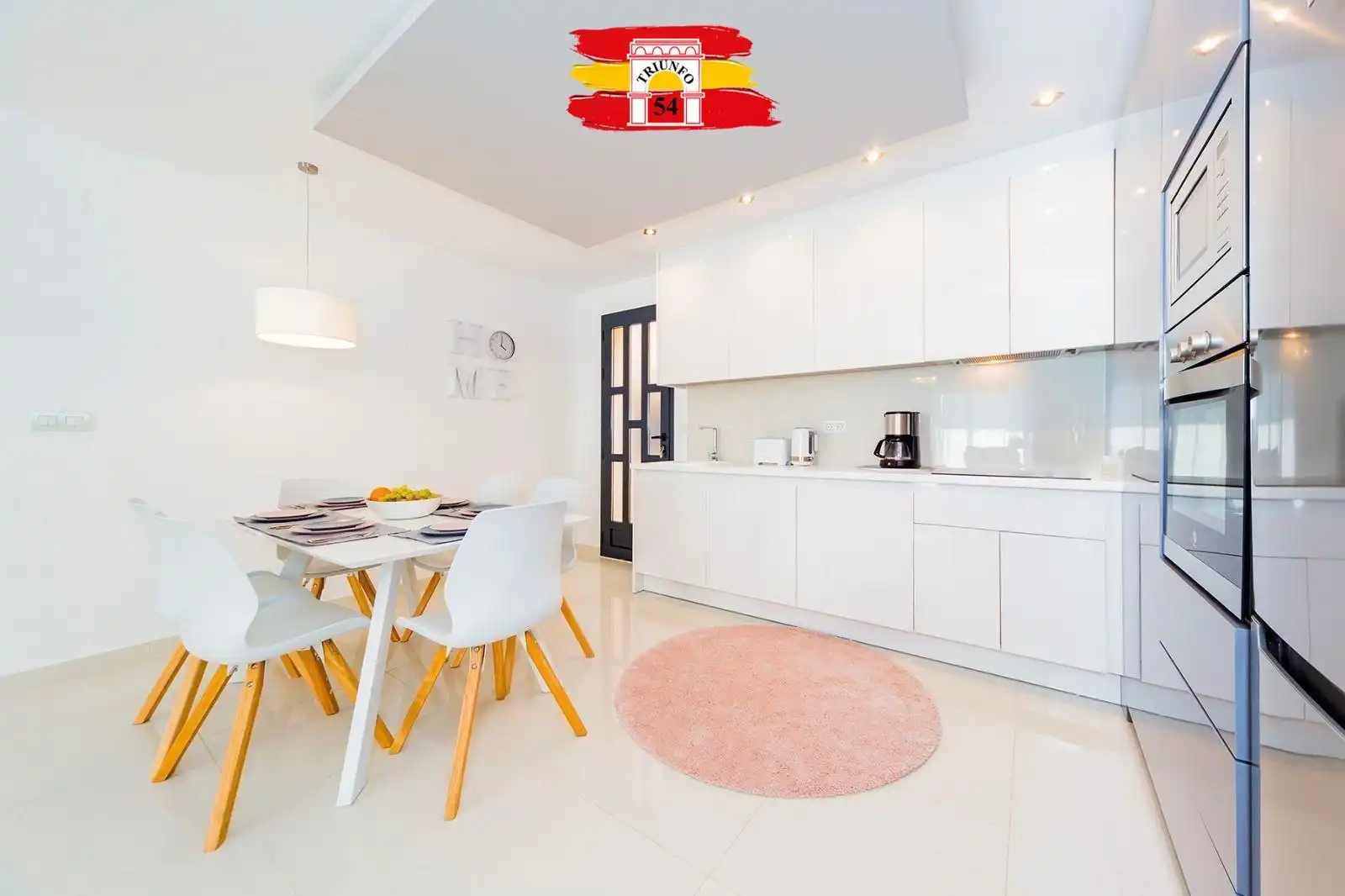 Cuina de Casa o xalet en venda en Pilar de la Horadada amb Aire condicionat, Moblat i Piscina comunitària