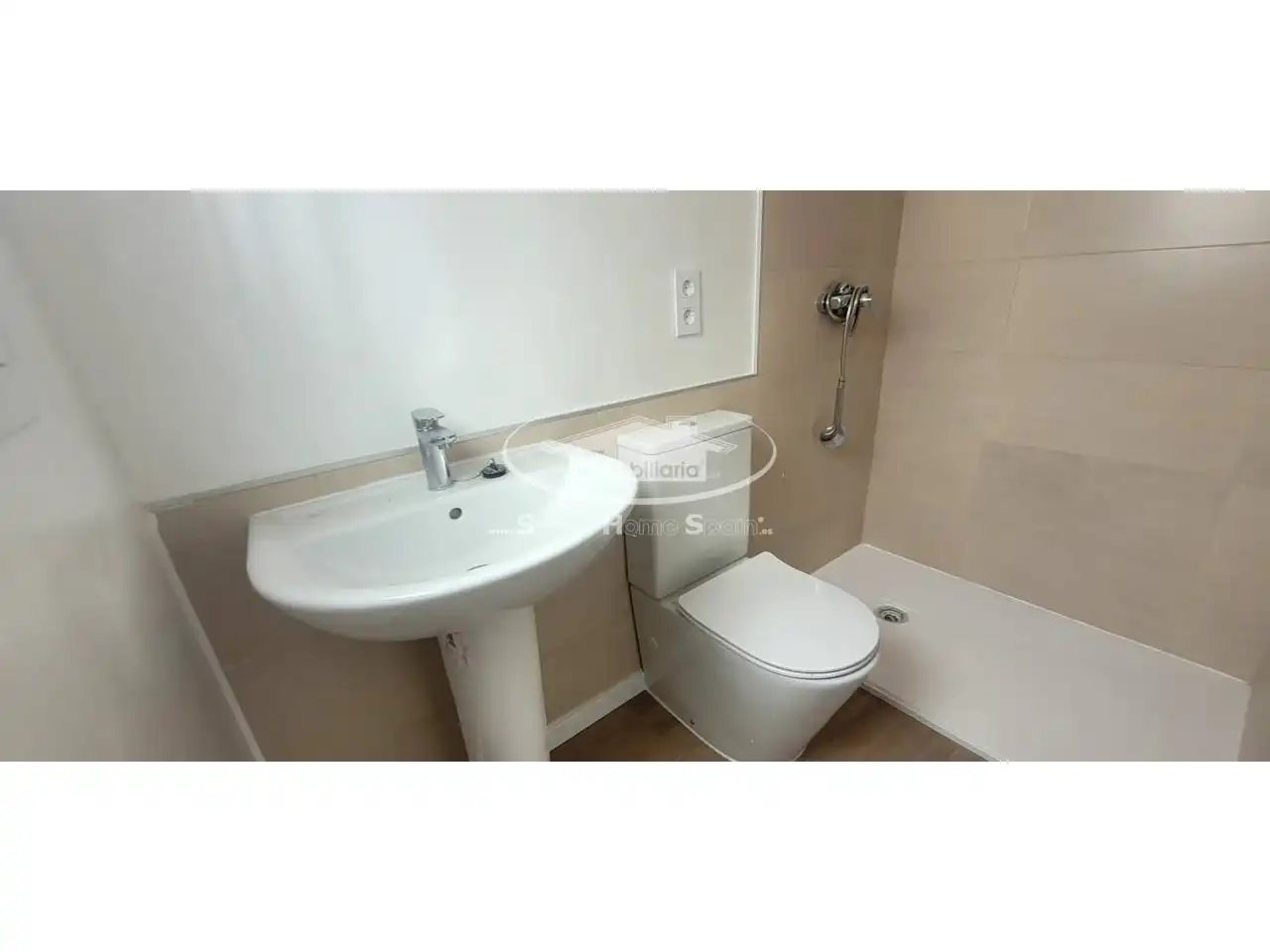 Bathroom of Flat for sale in Sanlúcar de Barrameda  with Air Conditioner, Heating and Terrace