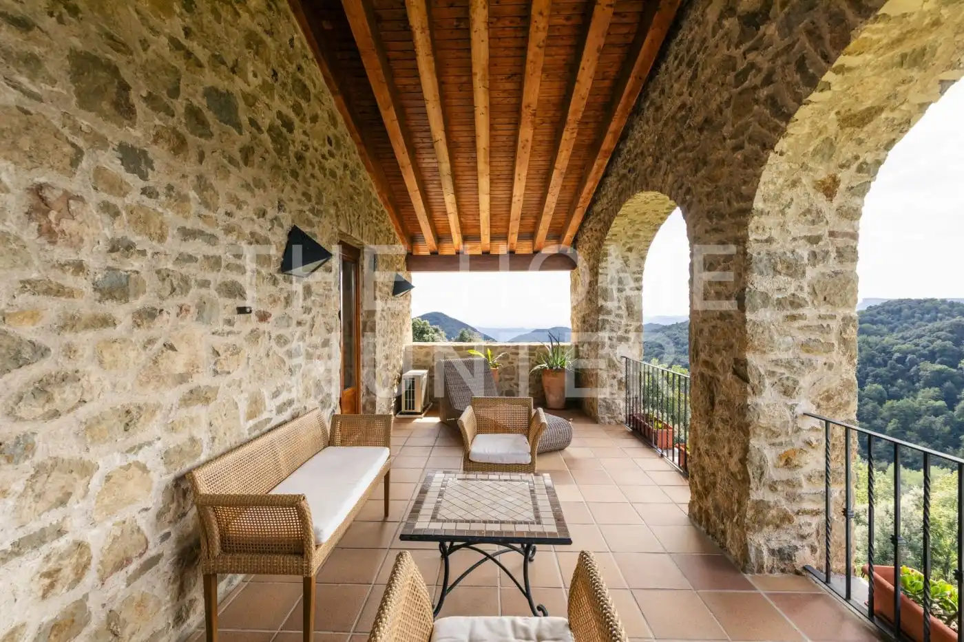 Terrassa de Finca rústica en venda en Sant Aniol de Finestres amb Aire condicionat, Calefacció i Jardí privat
