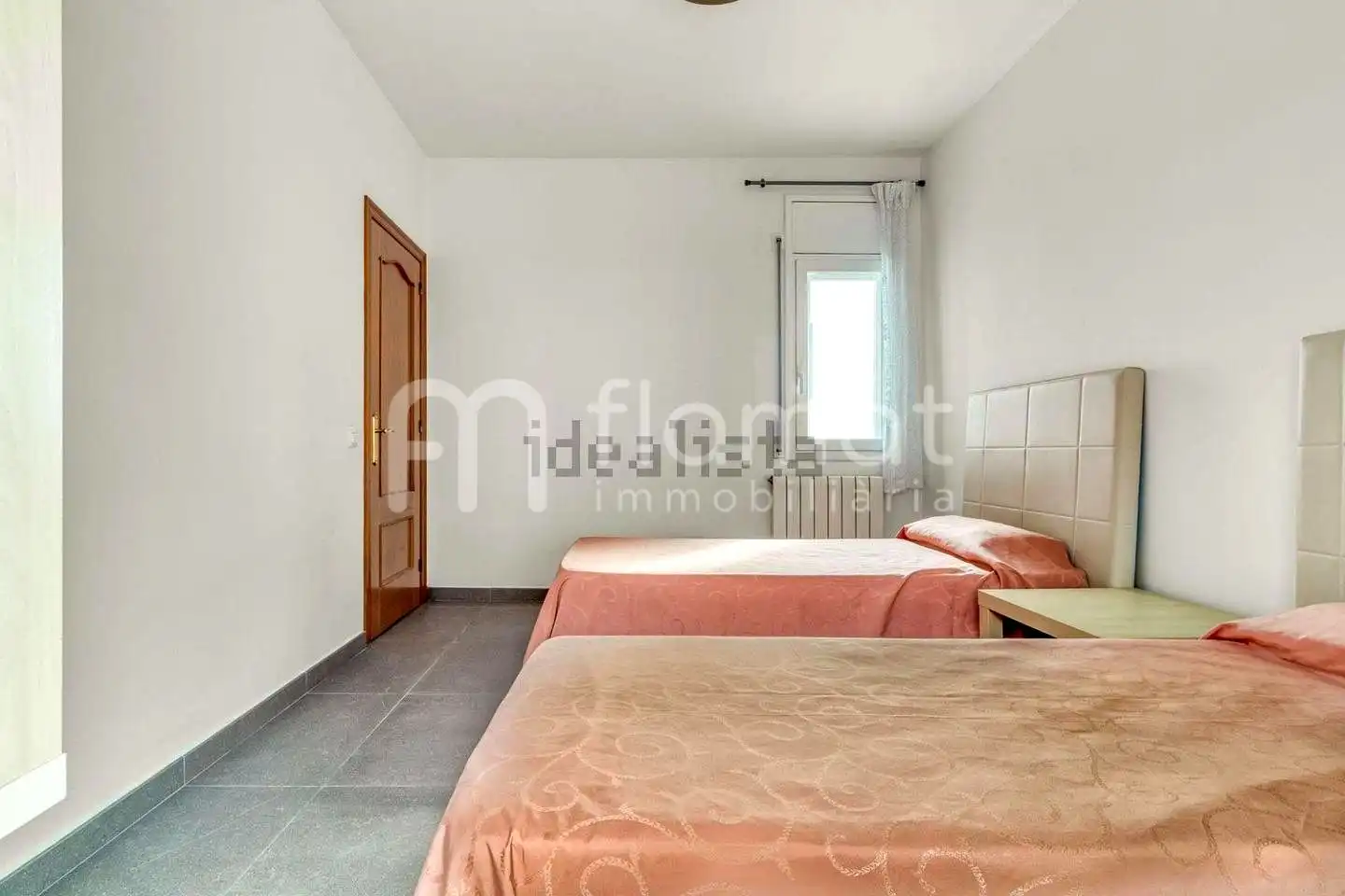 Dormitori de Casa o xalet en venda en Tordera amb Terrassa i Piscina
