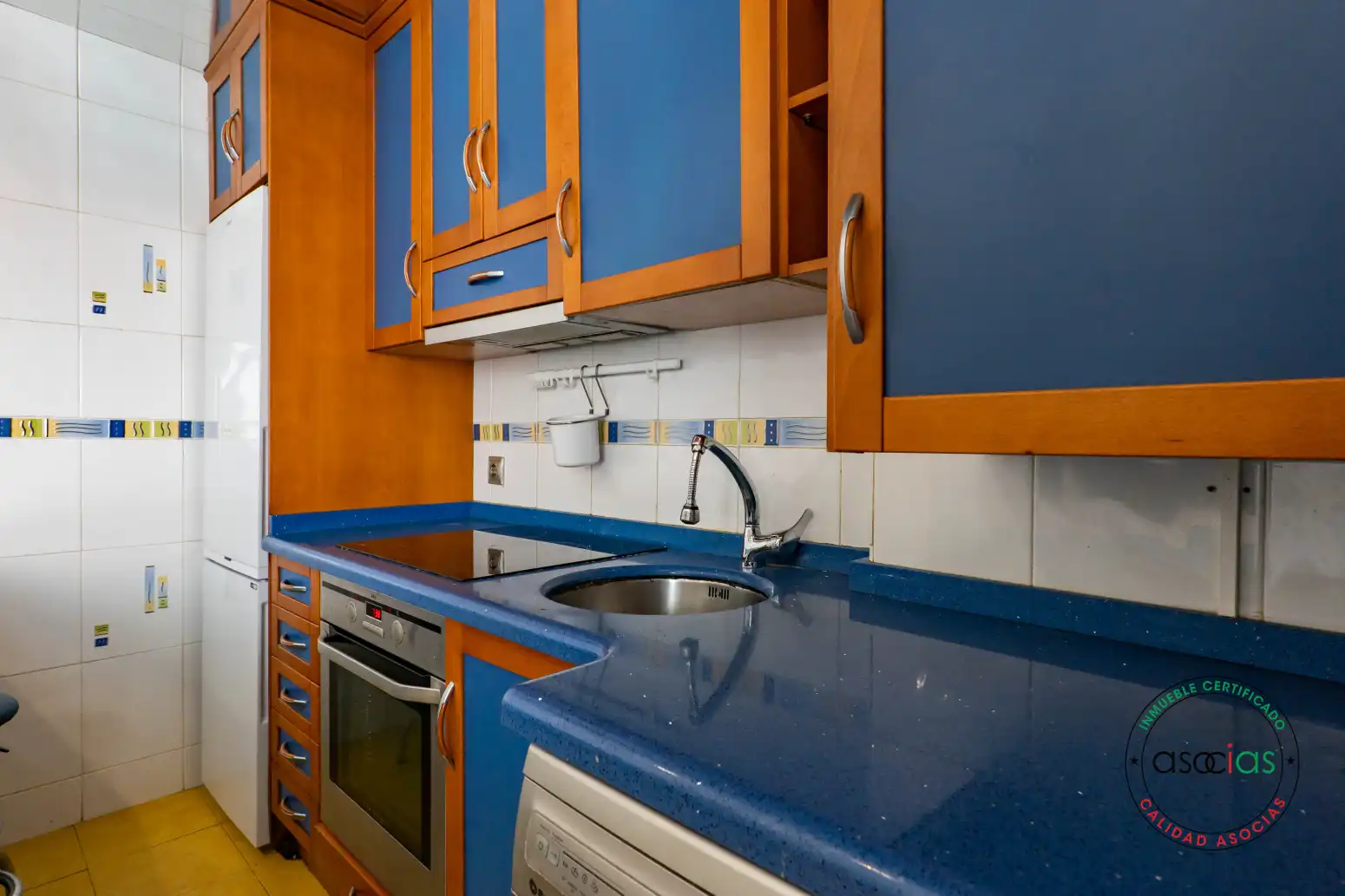 Cocina de Piso en venta en Gijón  con Calefacción y Trastero