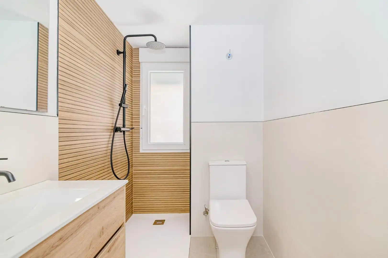 Bathroom of Flat for sale in Atarfe