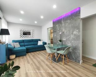 Sala d'estar de Pis en venda en Palau-solità i Plegamans amb Aire condicionat i Balcó
