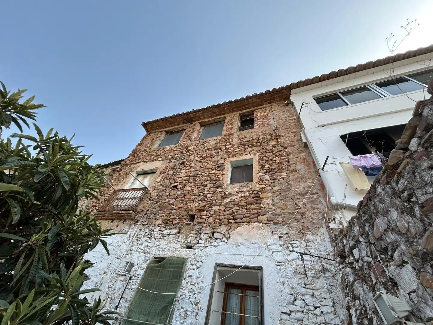 Vista exterior de Casa o xalet en venda en Artana amb Jardí privat, Traster i Moblat