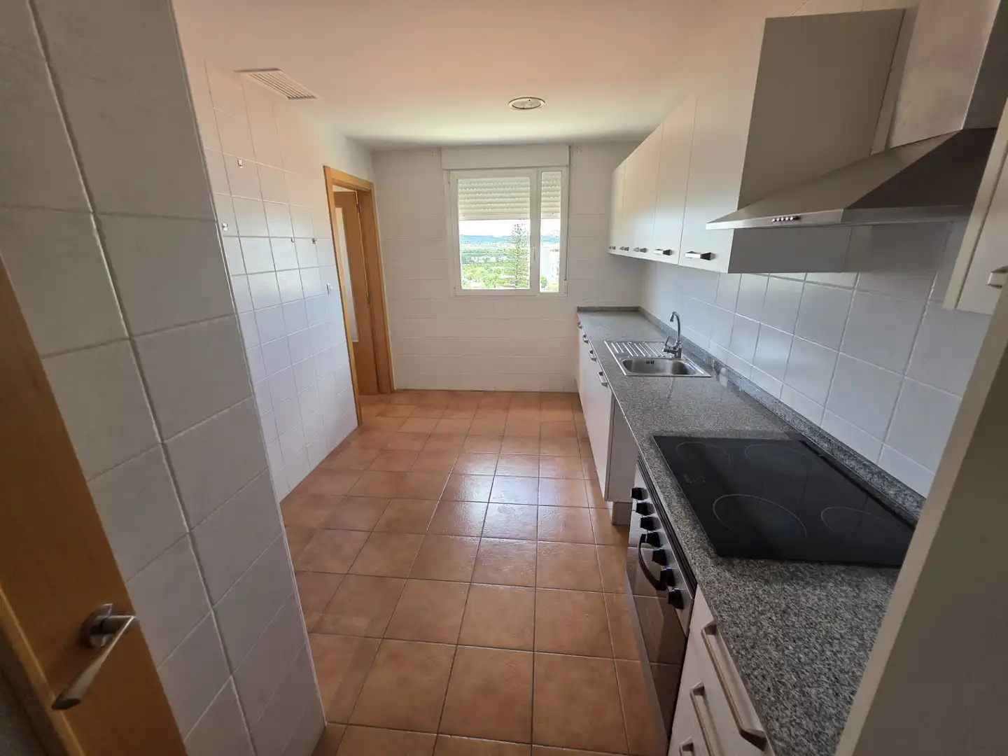 Küche von Dachboden zur Miete in Xàtiva mit Terrasse und Abstellraum
