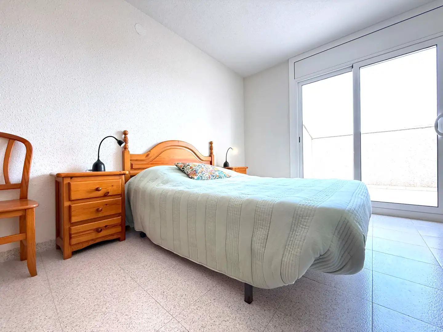 Schlafzimmer von Einfamilien-Reihenhaus zum Verkauf in Cambrils mit Klimaanlage, Heizung und Terrasse