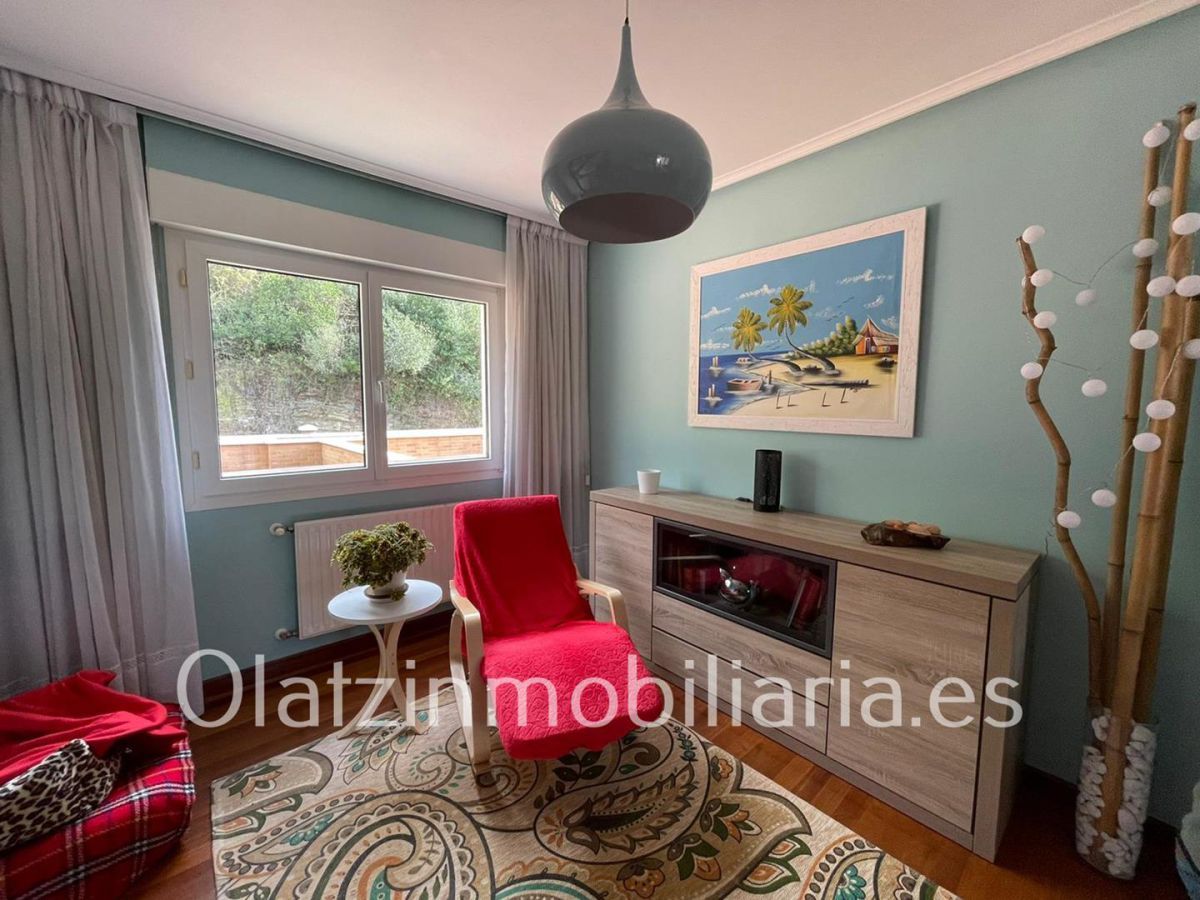 Sala d'estar de Casa o xalet en venda en Karrantza Harana / Valle de Carranza amb Calefacció, Terrassa i Traster