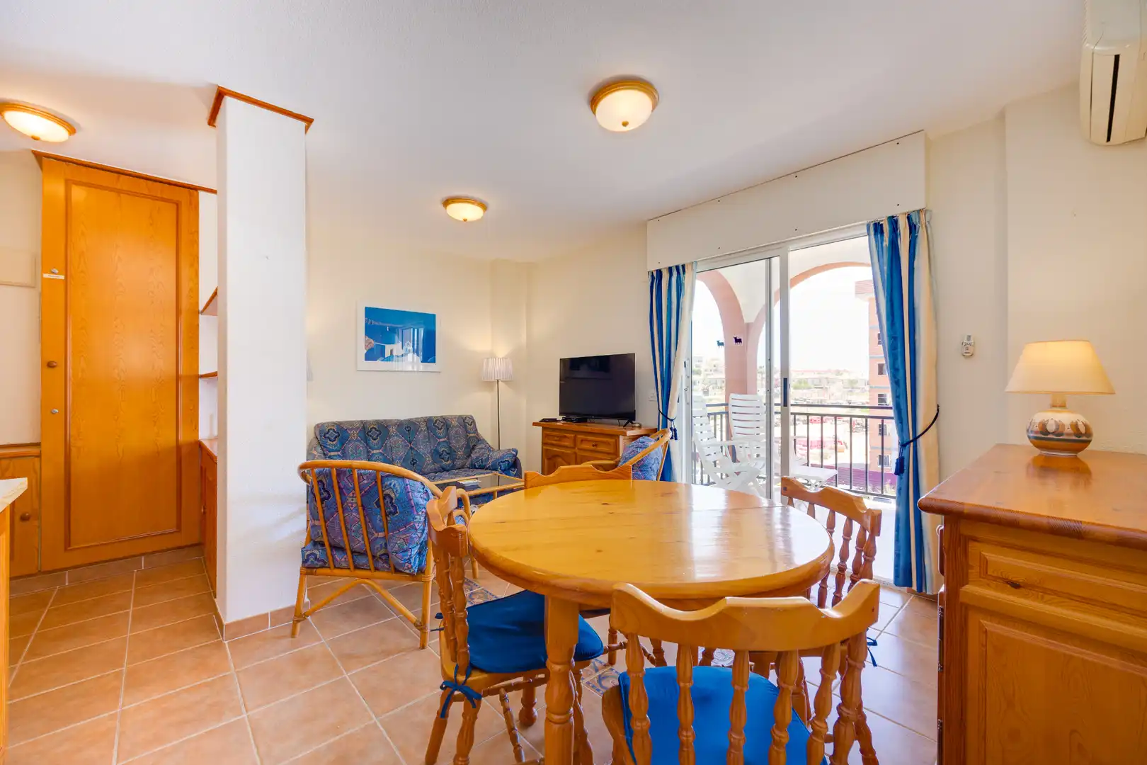 Living room of Flat for sale in Torrevieja  with Air Conditioner, Terrace and Balcony