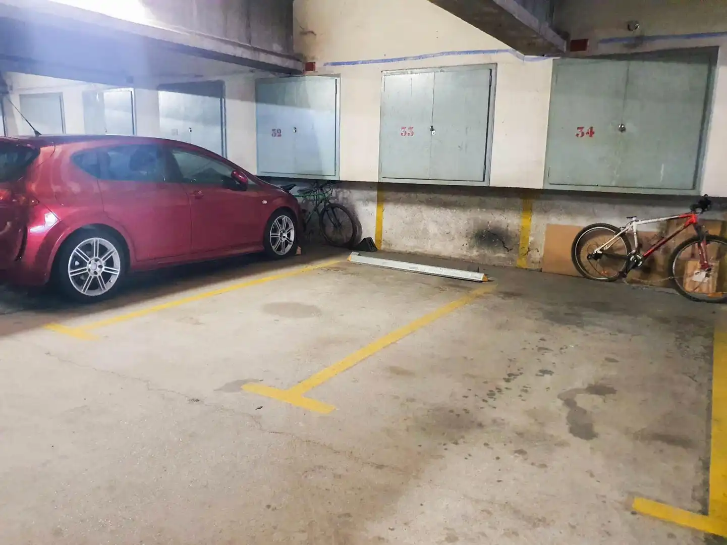 Garage for sale in Martorell