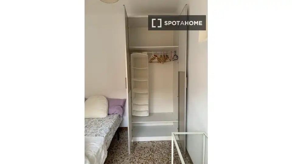 Room in Les Planes