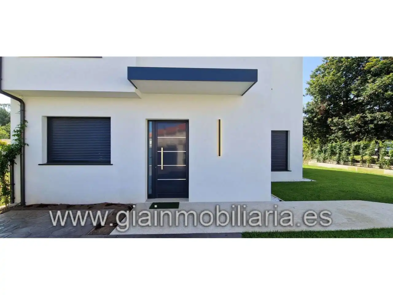 Vista exterior de Casa o xalet en venda en Baiona amb Calefacció, Jardí privat i Terrassa