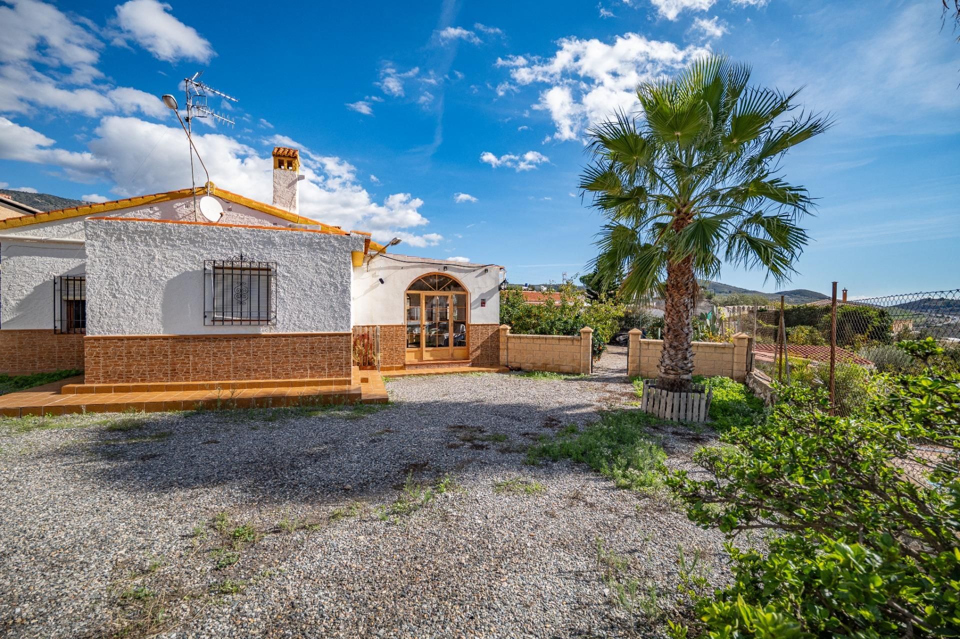 Garden of Country house for sale in Vélez de Benaudalla  with Air Conditioner and Heating