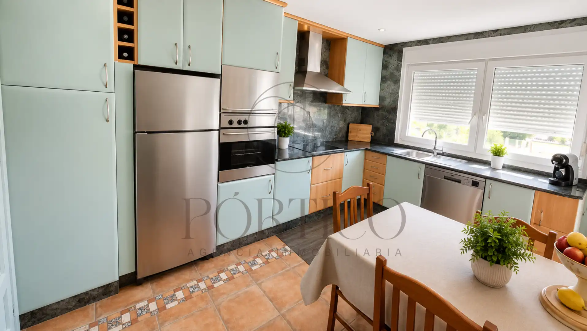 Cocina de Casa o chalet de alquiler en Gondomar con Jardín privado, Piscina y Amueblado