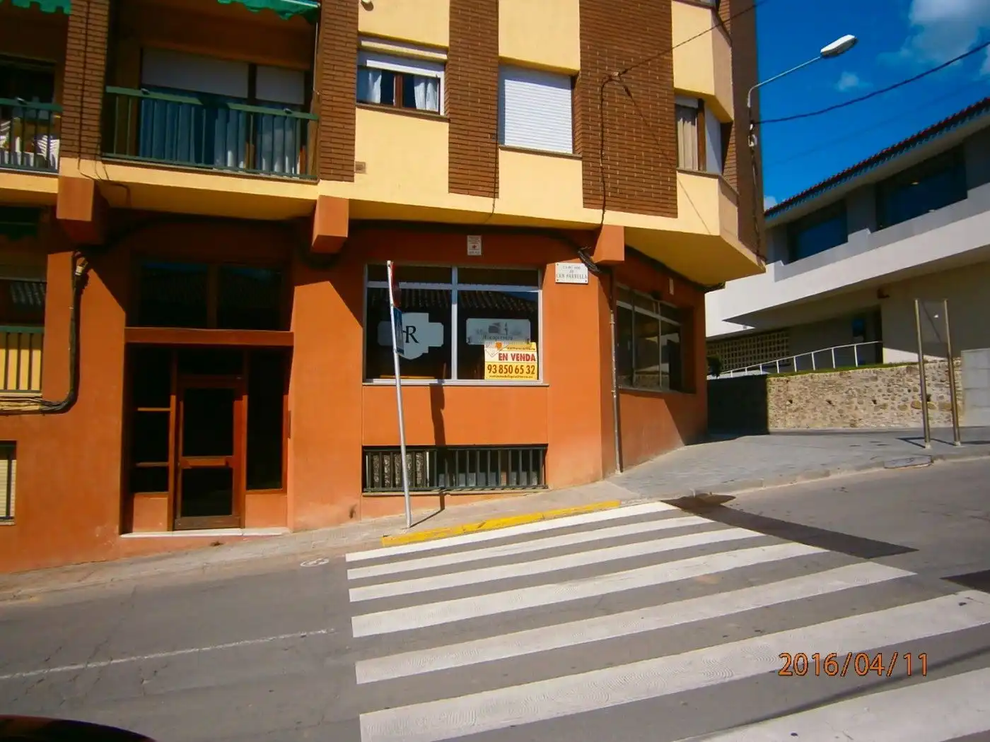 Vista exterior de Local en venta en Torelló