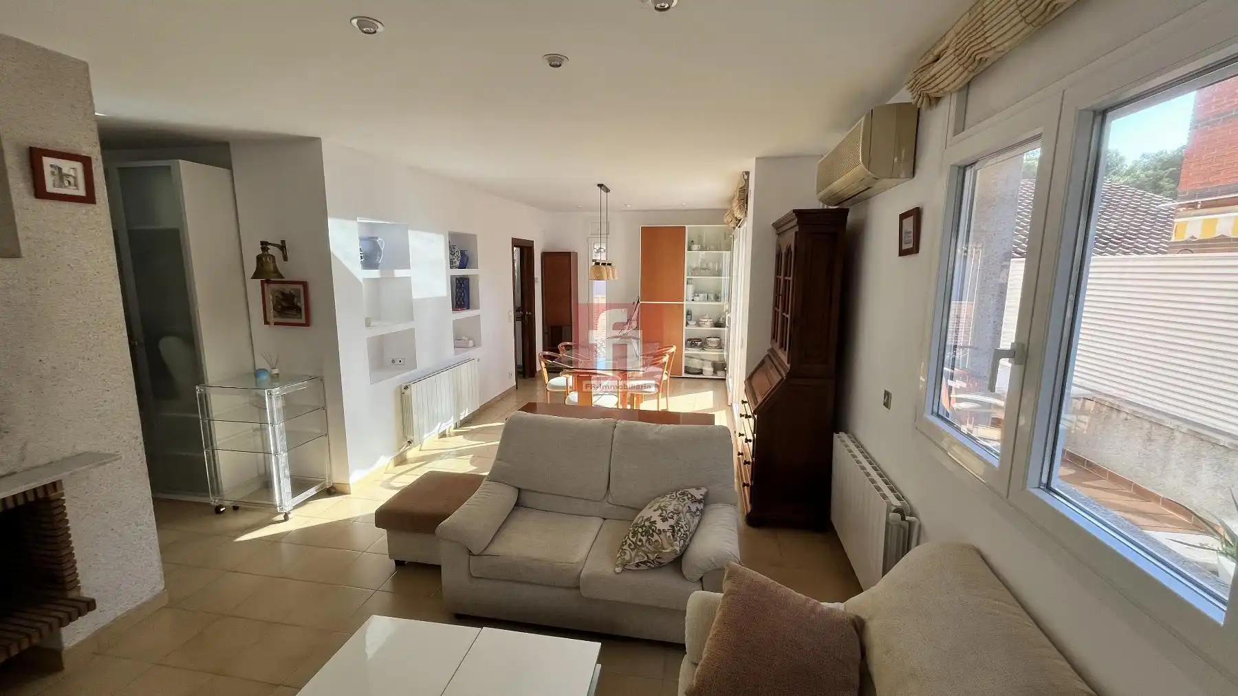 Sala d'estar de Casa o xalet en venda en El Vendrell amb Aire condicionat, Calefacció i Terrassa