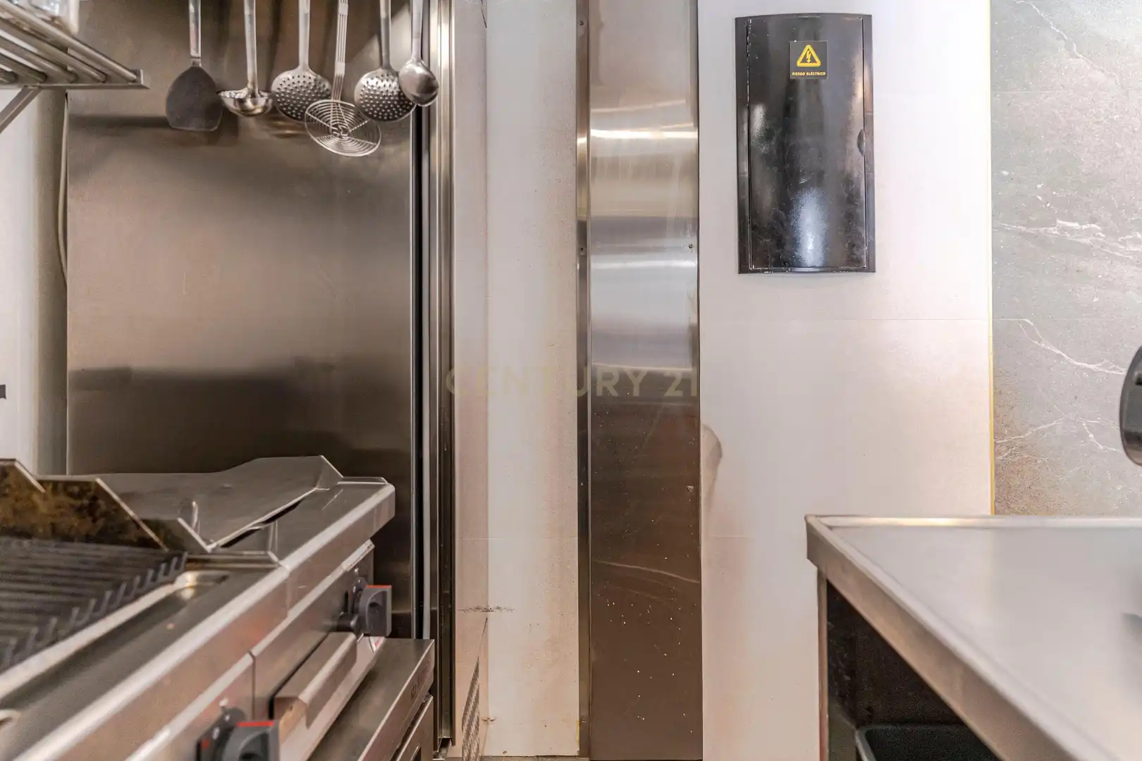 Cocina de Local en traspaso en Granada con Aire acondicionado