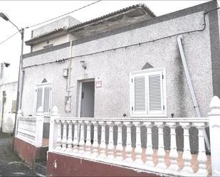 Vista exterior de Casa o xalet en venda en El Tanque amb Terrassa, Traster i Balcó