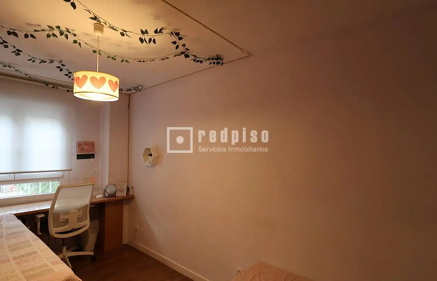 Bedroom of Flat for sale in Madrid  with Air Conditioner, Heating and Private garden