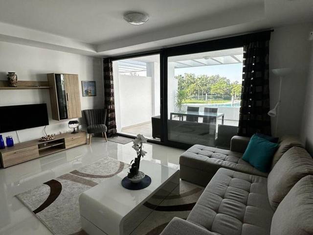 Apartamento en Alquiler en Benatalaya